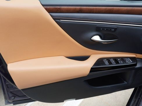 Used 2022 Lexus ES 350 w/ Premium Package FWD image 12