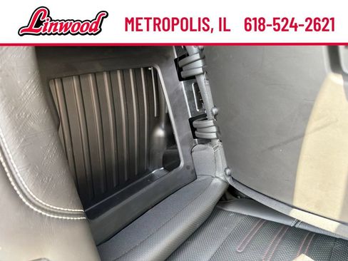 Used 2023 GMC Sierra 1500 AT4X AWD/4WD image 17