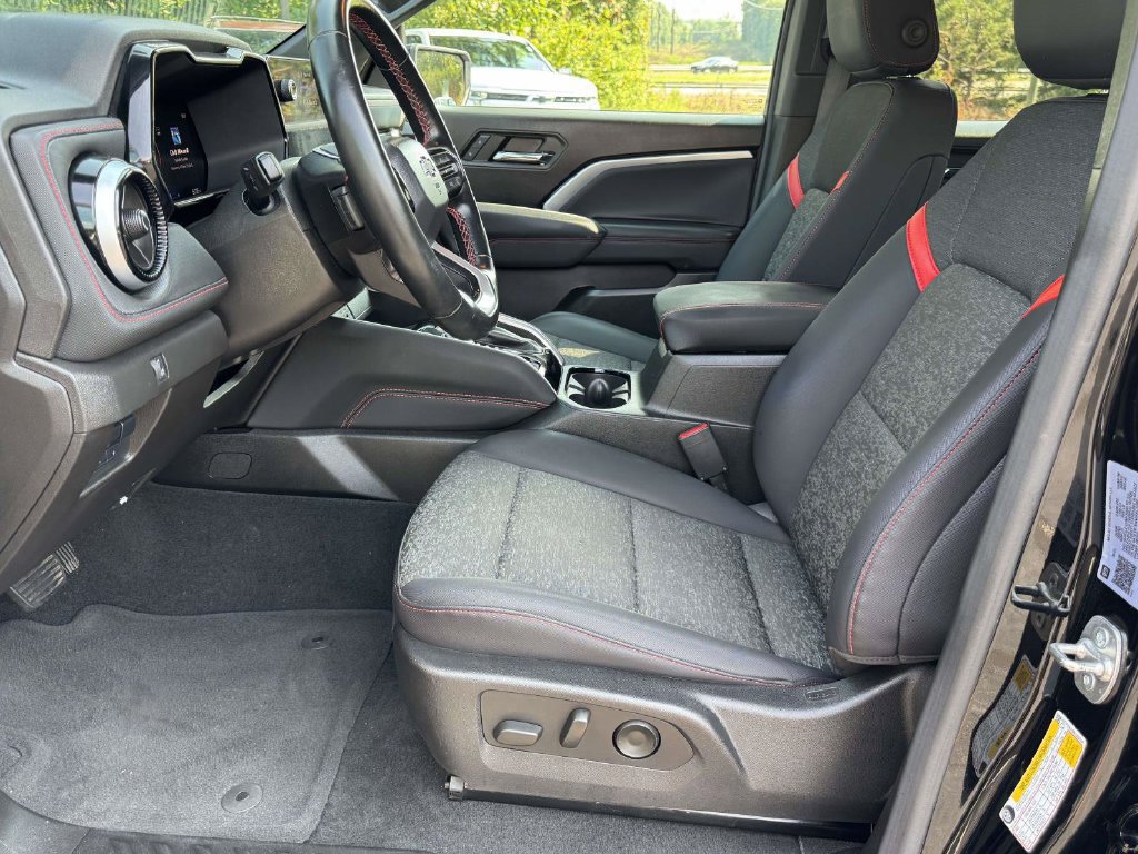 Used 2024 Chevrolet Colorado Z71 w/ Z71 Convenience Package 2 AWD/4WD image 20