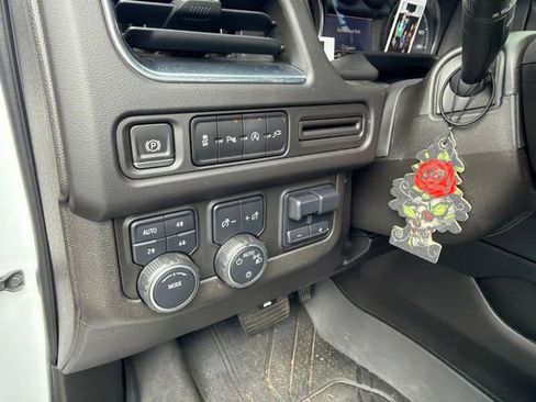 Used 2021 Chevrolet Tahoe LT w/ Rear Media and Nav Package AWD/4WD image 11