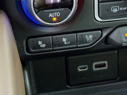 Used 2021 Chevrolet Tahoe High Country image 21