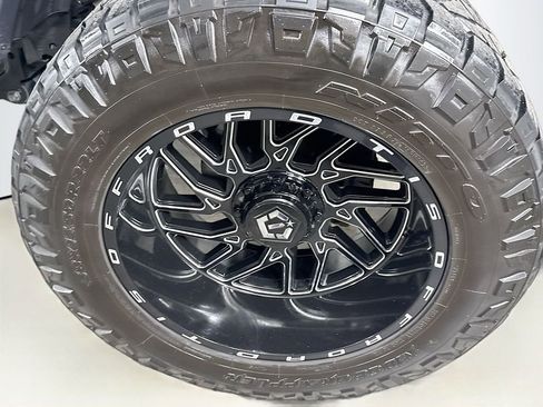 Used 2021 Jeep Gladiator Sport AWD/4WD image 29