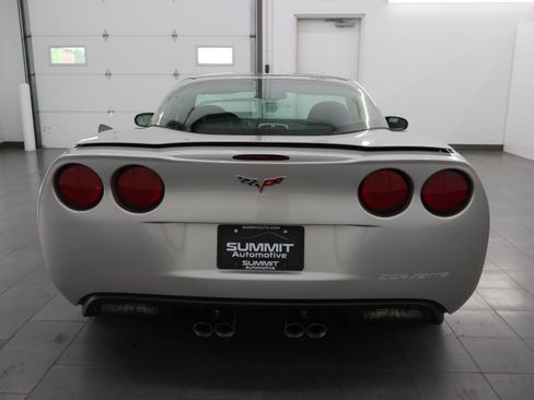 Used 2005 Chevrolet Corvette Coupe w/ Preferred Equipment Group RWD image 20