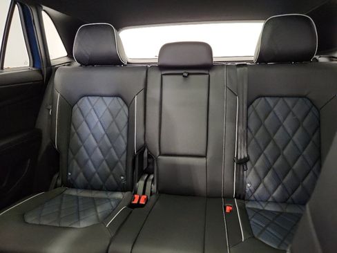 New 2026 Volkswagen Atlas Cross Sport SEL Premium R-Line image 32