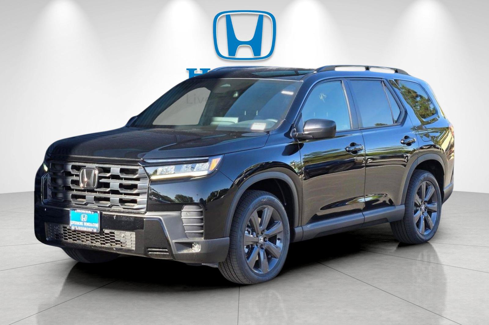 New 2026 Honda Pilot Sport image 2