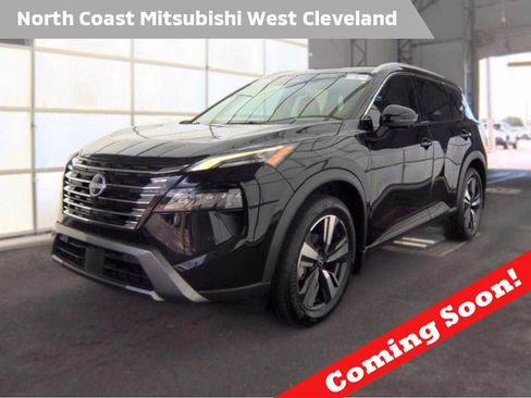 Used 2025 Nissan Rogue SL FWD image 1
