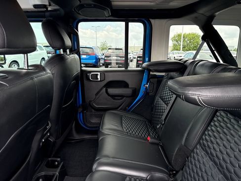 Used 2022 Jeep Wrangler Unlimited Sport AWD/4WD image 13