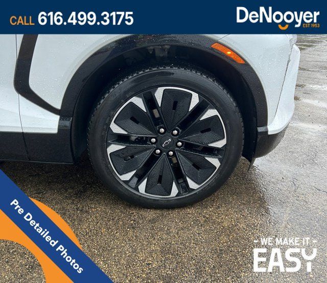 Used 2024 Chevrolet Blazer EV RS AWD/4WD image 12
