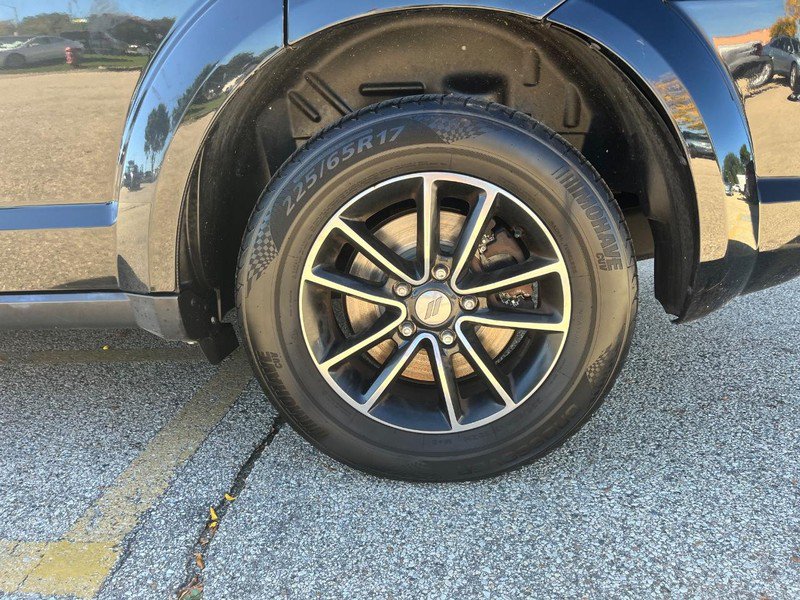 Used 2018 Dodge Journey SE w/ Blacktop Package FWD image 18