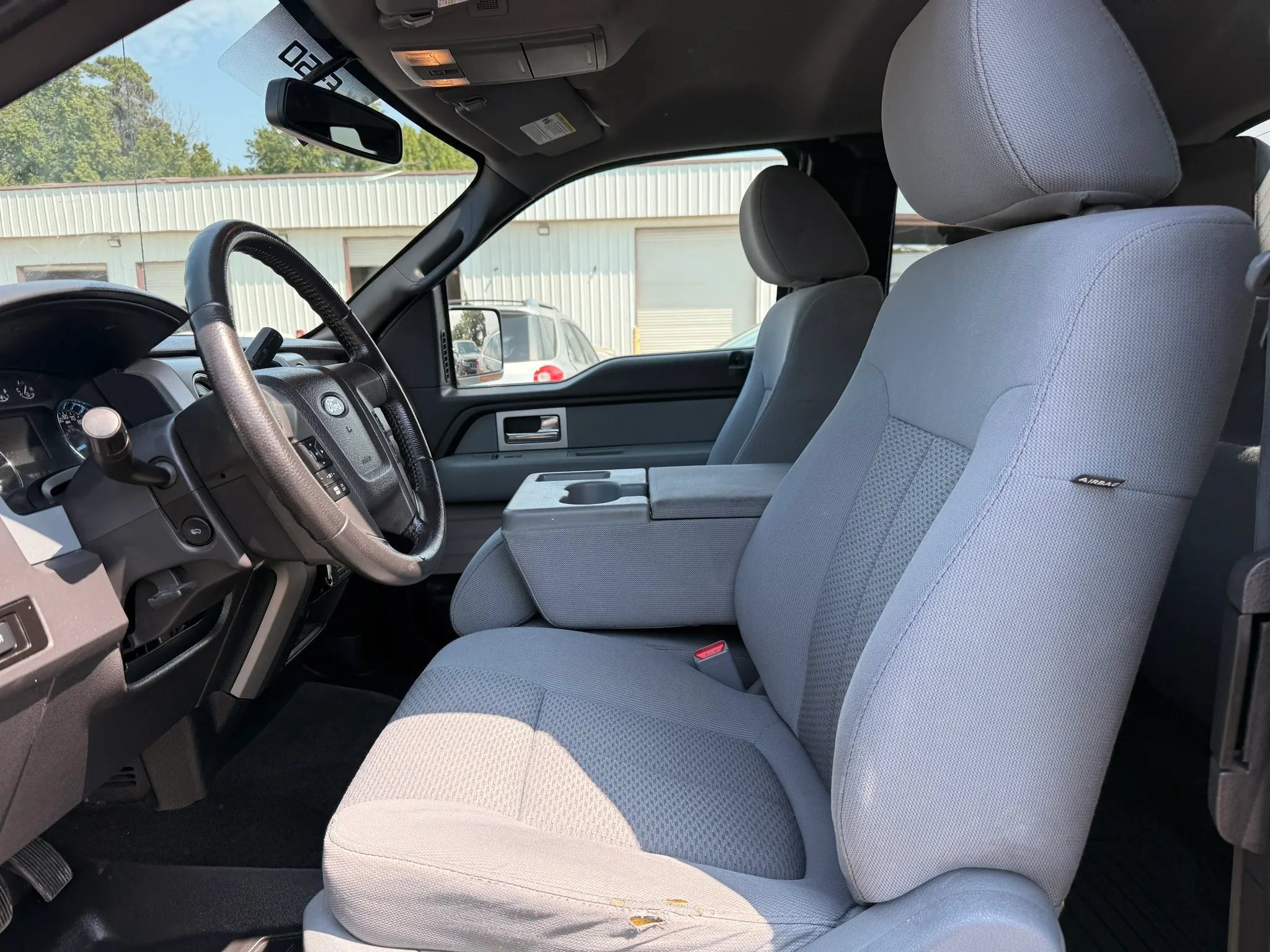Used 2011 Ford F150 XLT w/ XLT Chrome Pkg AWD/4WD image 2