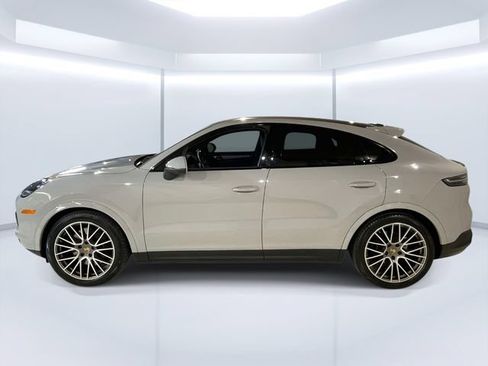 Used 2022 Porsche Cayenne Platinum Edition AWD/4WD image 2