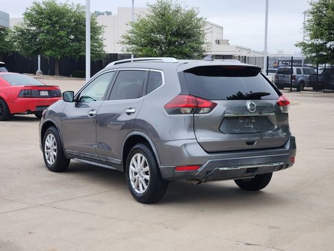 Used 2018 Nissan Rogue SV FWD image 7