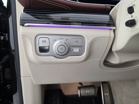 Certified 2025 Mercedes-Benz Maybach GLS 600 4MATIC image 28
