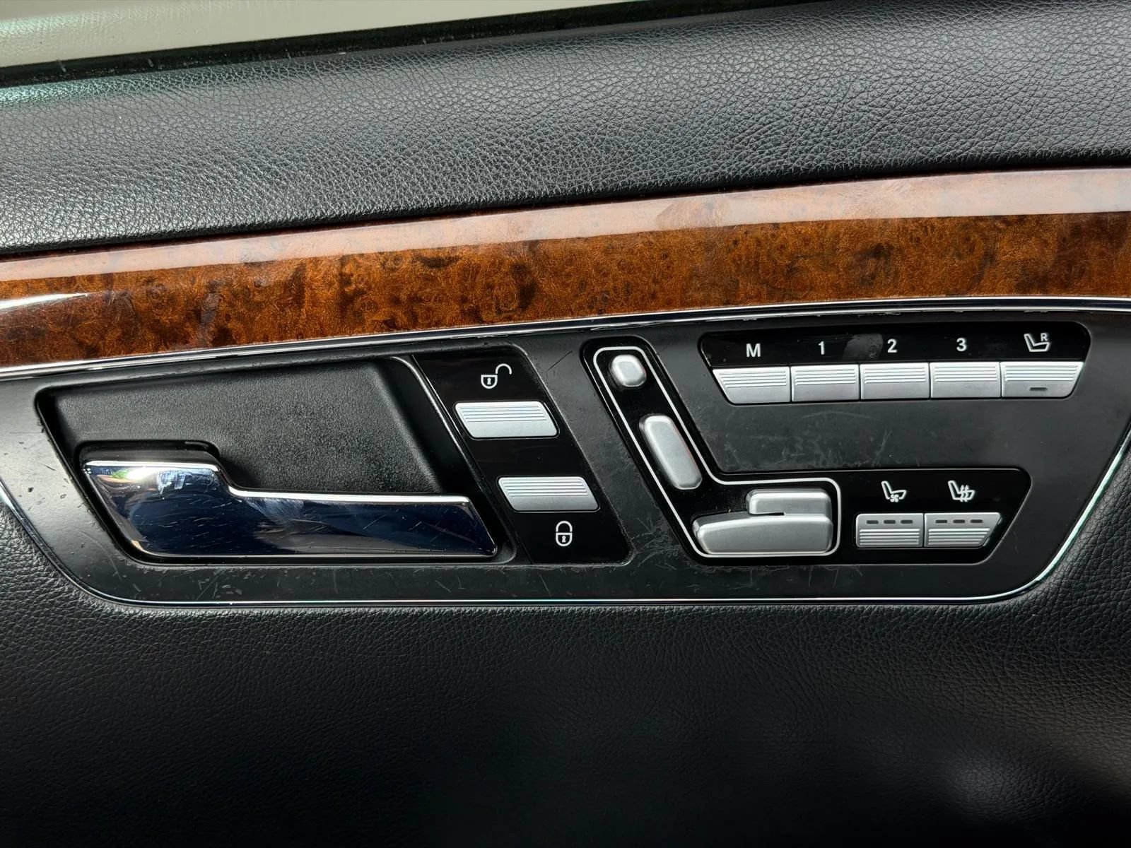 Used 2010 Mercedes-Benz S 550 4MATIC image 24