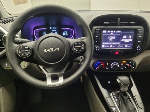 Used 2025 Kia Soul LX image 22