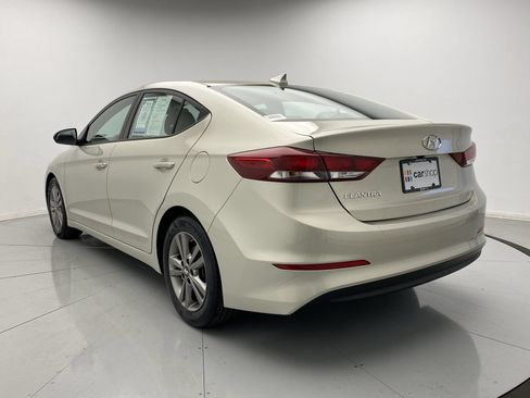 Used 2018 Hyundai Elantra SEL FWD image 3