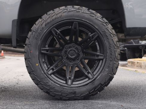 Used 2024 Chevrolet Silverado 1500 LT Trail Boss w/ LT Trail Boss Premium Package image 8