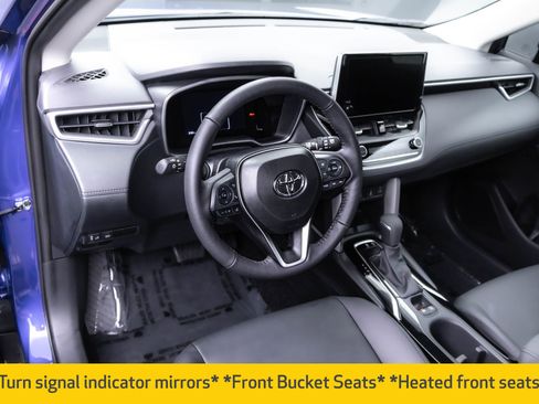 Used 2024 Toyota Corolla Cross XLE image 4