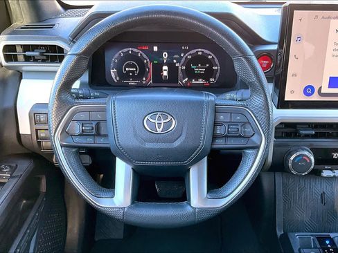 Certified 2024 Toyota Tacoma TRD Off-Road image 6