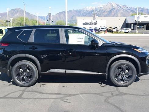 New 2026 Nissan Rogue SV AWD/4WD image 8