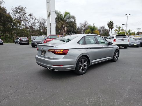 Used 2021 Volkswagen Jetta R-Line image 5