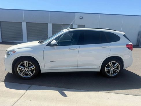 Used 2017 BMW X1 sDrive28i FWD image 3