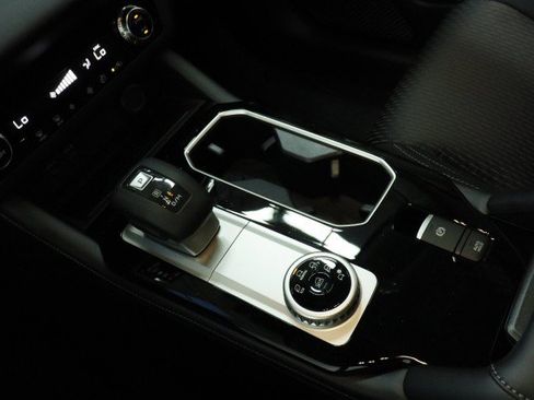 New 2026 Mitsubishi Outlander ES FWD image 14