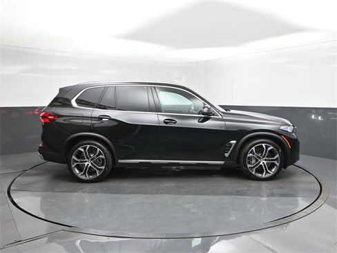New 2026 BMW X5 xDrive50e w/ Premium Package image 26