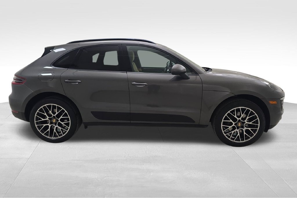 Used 2018 Porsche Macan AWD/4WD image 10
