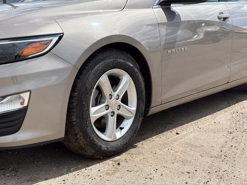 Used 2023 Chevrolet Malibu LT FWD image 9