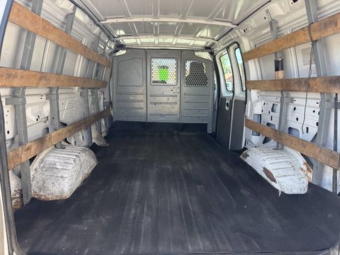 Used 2013 Ford E-250 and Econoline 250 w/ PWR Group RWD image 14