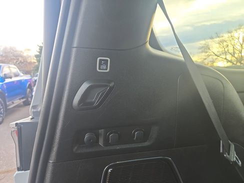 Used 2022 Jeep Wagoneer Series II w/ Premium Group I image 18