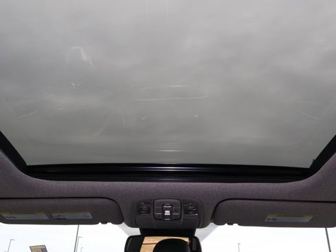 Used 2019 Hyundai Santa Fe Limited image 12