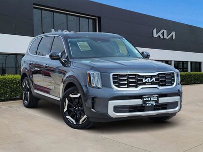 Used 2024 Kia Telluride S w/ S Sunroof Package