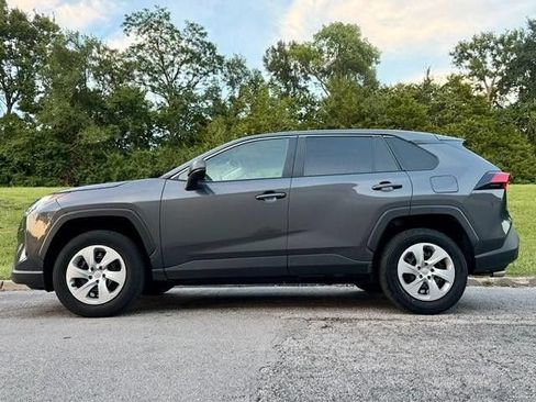 Used 2025 Toyota RAV4 LE AWD/4WD image 3