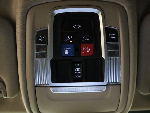 Used 2022 RAM 2500 Laramie AWD/4WD image 41