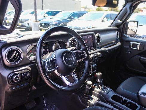 Used 2021 Jeep Wrangler Unlimited Rubicon 4xe AWD/4WD image 21