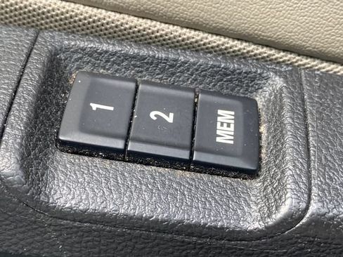 Used 2017 Buick Encore Essence FWD image 30