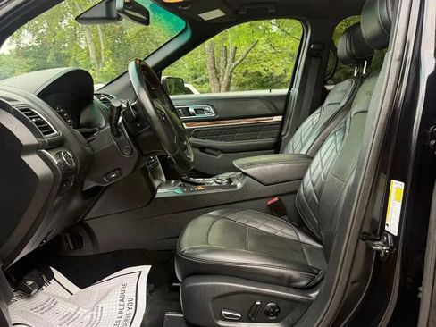 Used 2016 Ford Explorer Platinum AWD/4WD image 10