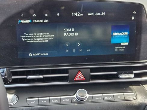 Used 2023 Hyundai Elantra SEL w/ Convenience Package FWD image 25
