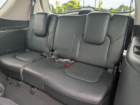 Used 2017 INFINITI QX80 2WD image 16