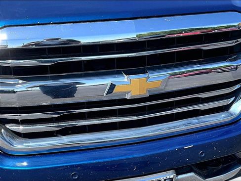 Used 2017 Chevrolet Silverado 1500 High Country AWD/4WD image 29