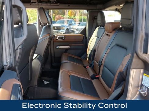 Used 2023 Ford Bronco Outer Banks image 13