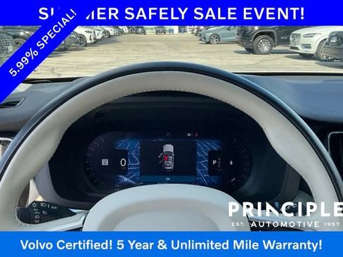 Certified 2023 Volvo XC60 B5 Plus w/ Protection Package AWD/4WD image 18