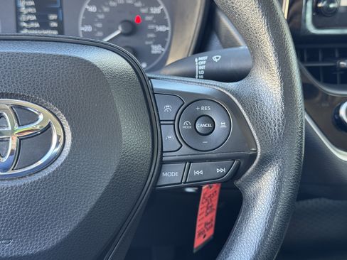 Used 2023 Toyota Corolla LE image 30