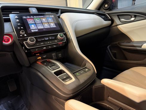 Used 2019 Honda Insight Touring image 25