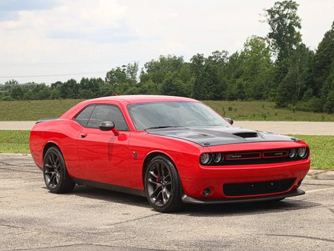 Used 2021 Dodge Challenger R/T Scat Pack w/ Plus Package RWD image 1