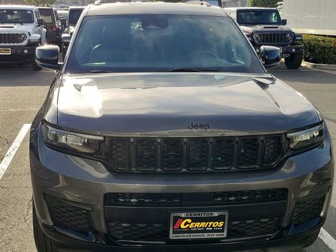 Used 2024 Jeep Grand Cherokee L Laredo AWD/4WD image 28