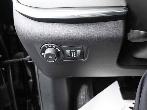 Used 2024 Jeep Compass Limited AWD/4WD image 10