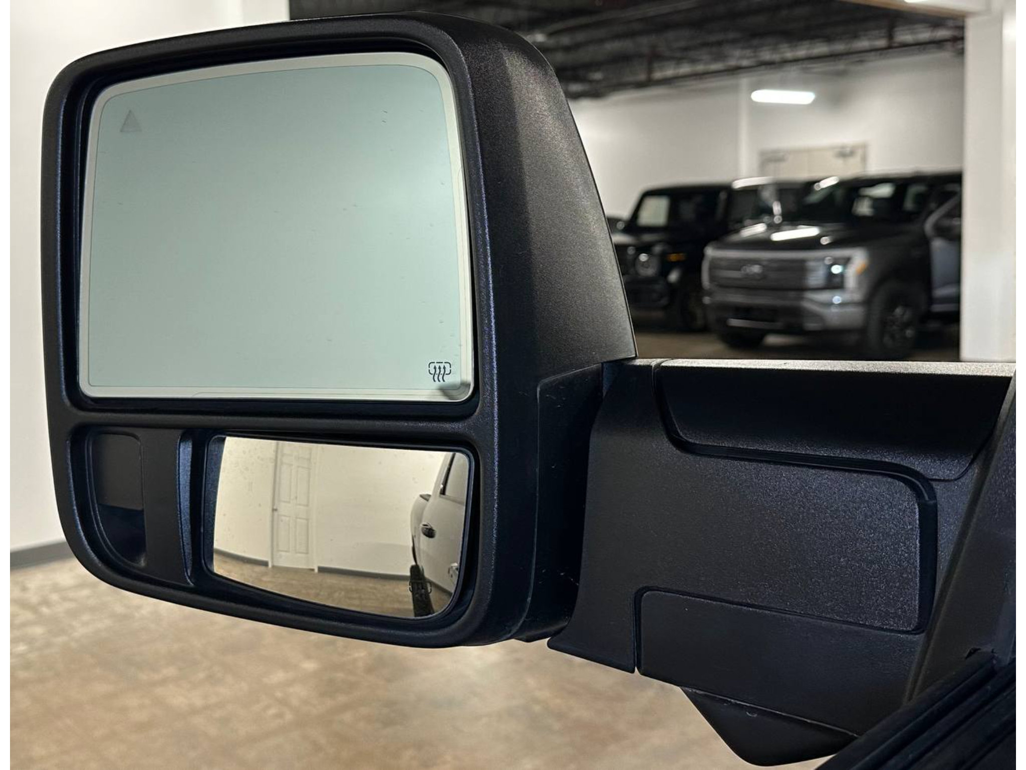 Used 2023 RAM 3500 Laramie AWD/4WD image 31